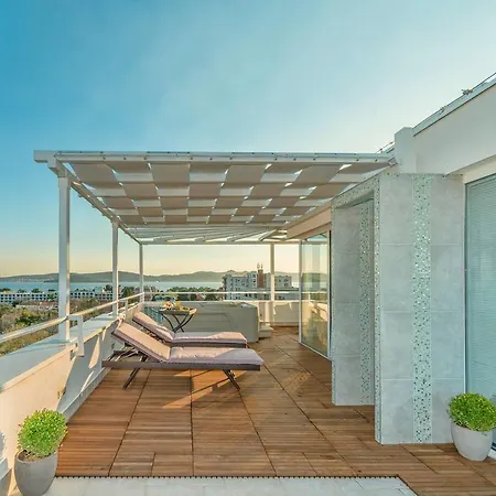 Sunset Penthouse With Jacuzzi And Seaview Apartamento