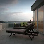 Апартаменты Sunset Penthouse With Jacuzzi And Seaview *