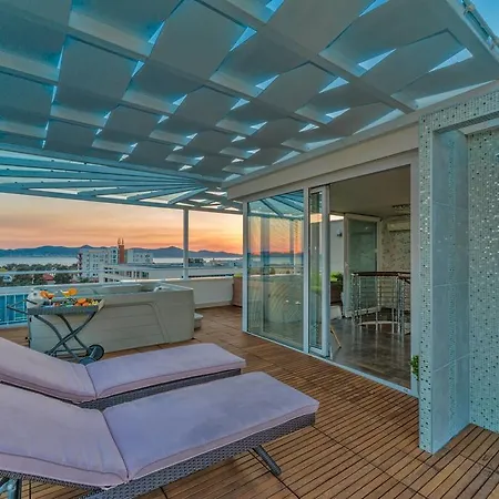 Sunset Penthouse With Jacuzzi Appartement *