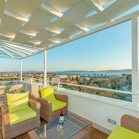 Sunset Penthouse With Jacuzzi *