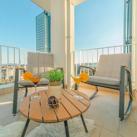 Sunset Penthouse With Jacuzzi *