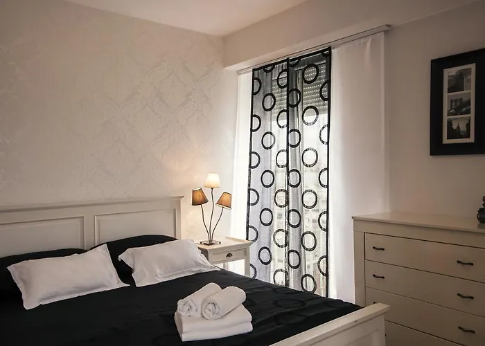 Apartmán Sunset Penthouse With Jacuzzi And Seaview