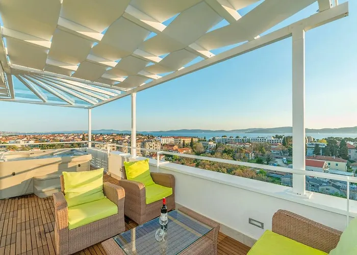 Sunset Penthouse With Jacuzzi And Seaview *